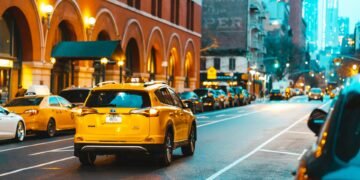 how much to tip a taxi driver in NYC