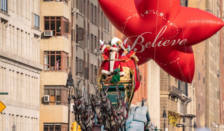 Macy’s Thanksgiving Balloon Inflation 2025: Time, Entrance, Map & Best Tips