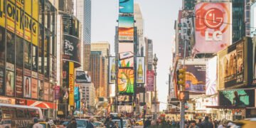 Which Airport Is Closest to Times Square?