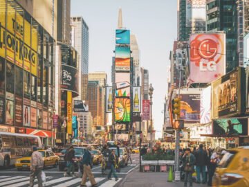 Which Airport Is Closest to Times Square?