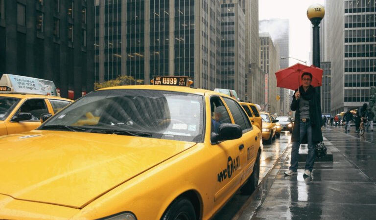 Best Private Transfer from JFK to Manhattan: Prices & Car Services Compared