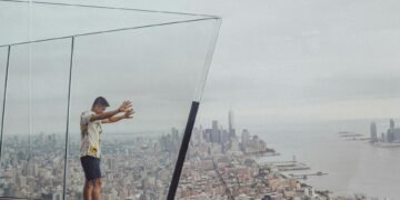 Best Time to Visit Edge NYC